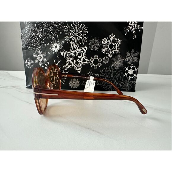 TOM FORD 57MM Hanley Butterfly Sunglasses $495 - Picture 6 of 11